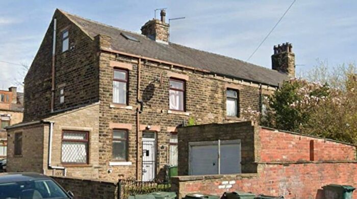 3 Bedroom Terraced House To Rent In Harewood Street, Bradford, BD3