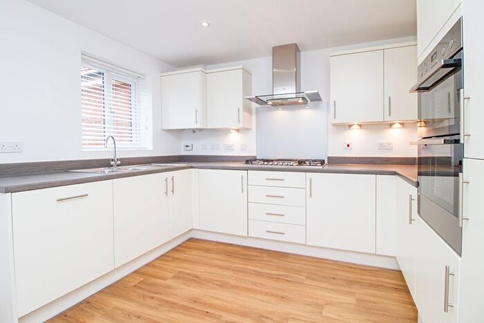 3 Bedroom Semi-Detached House To Rent In Plover End, Didcot, OX11