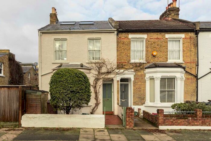 3 Bedroom Property To Rent In Quick Road, London, W4