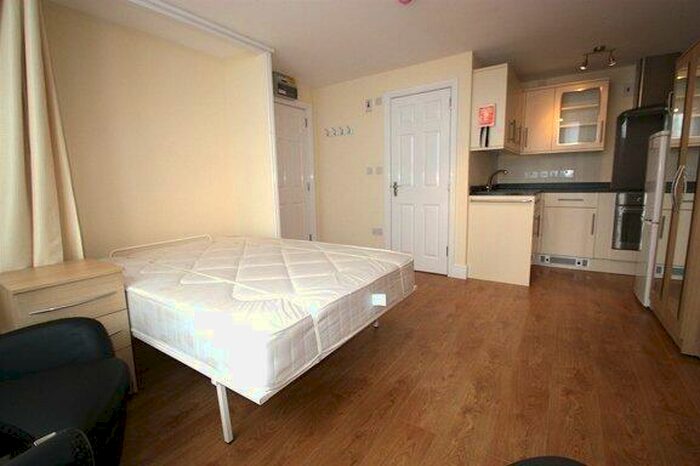 Apartment To Rent In York Road, Edgbaston, Birmingham, B16