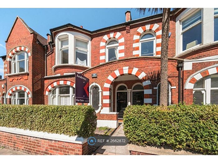 2 Bedroom Flat To Rent In Emmanuel Road, London, SW12