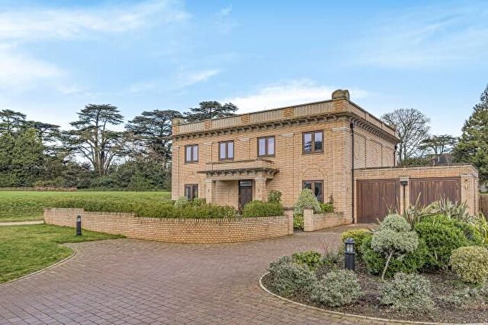 5 Bedroom Detached House To Rent In Duchess Crescent, Stanmore, HA7