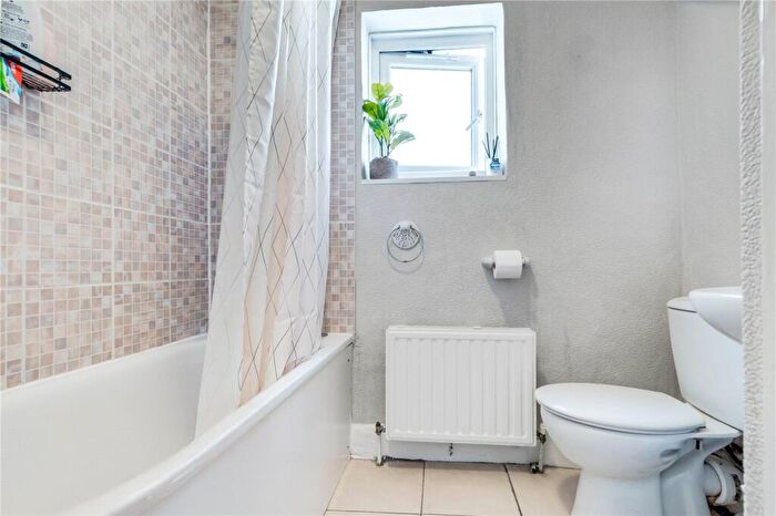 1 Bedroom End Of Terrace House To Rent In Acacia Grove, New Malden, Surrey, KT3