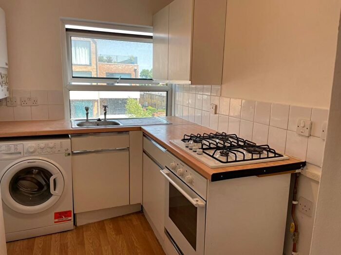 1 Bedroom Flat To Rent In High Road, London, N22