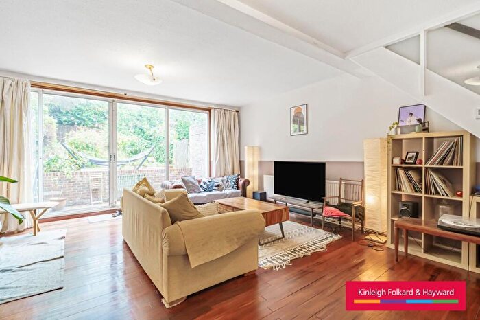 4 Bedroom House To Rent In Little Bornes, London, SE21