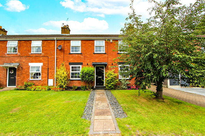 3 Bedroom Semi-Detached House For Sale In St Helens Square, Kirk Sandall, Doncaster, DN3