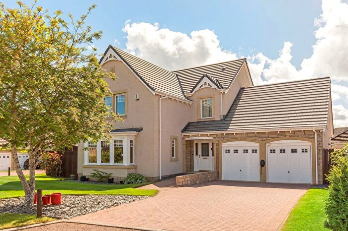 4 Bedroom Detached House For Sale In Glamis Crescent, Inchture, Perth, PH14
