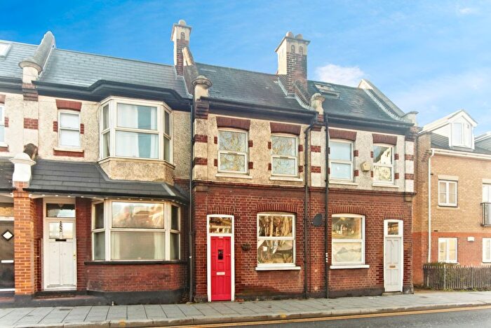 2 Bedroom Terraced House For Sale In Southbridge Road, Croydon, CR0