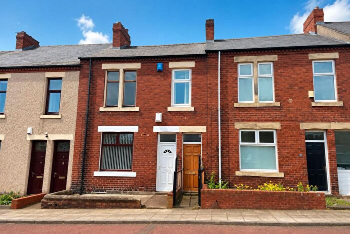 2 Bedroom Flat To Rent In Queen Victoria Street, Gateshead, NE10