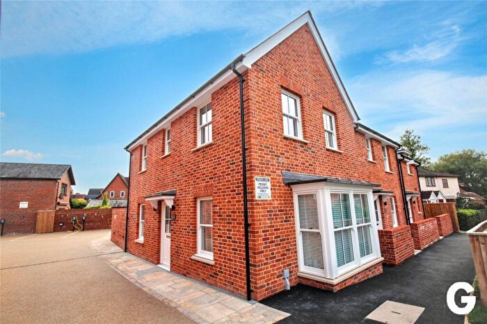 2 Bedroom End Of Terrace House To Rent In Strides Lane, Ringwood, Hampshire, BH24