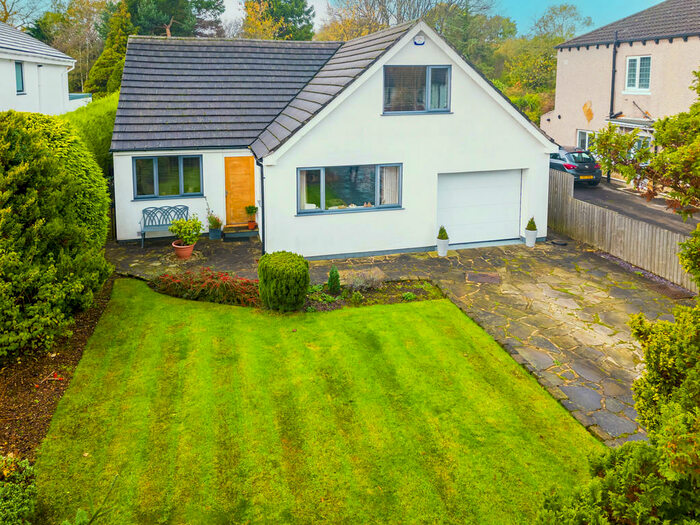 Houses for sale & to rent in LS16 6AR, NEW ADEL LANE, Adel & Wharfedale