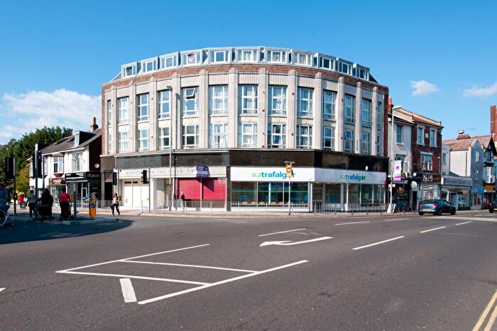 1 Bedroom Apartment To Rent In Kingston Crescent, North End, PO2