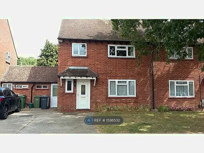 4 Bedroom Semi-Detached House To Rent In Cabell Road, Guildford, GU2