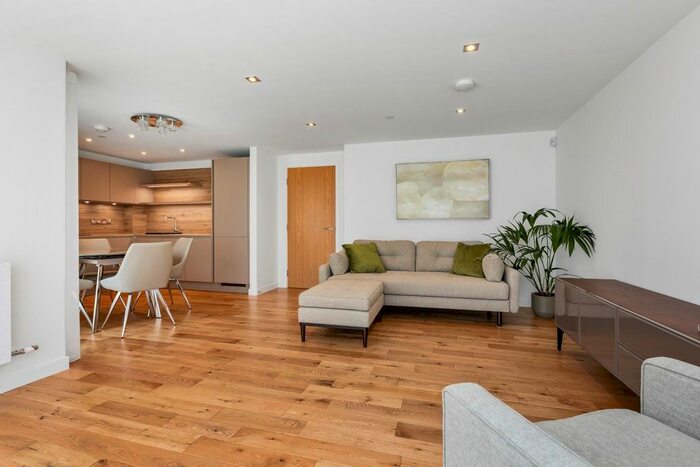 2 Bedroom Flat To Rent In Flat, Polwarth Terrace, Edinburgh, EH11