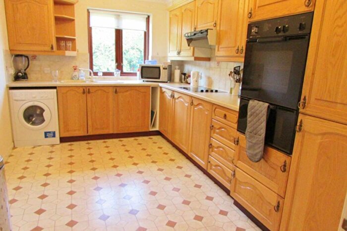 2 Bedroom Flat To Rent In Bed Furnished At Brisbane Court, Giffnock, ., G46