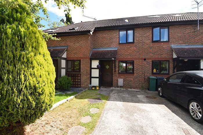 2 Bedroom Terraced House To Rent In Carlton Tye, Horley, RH6