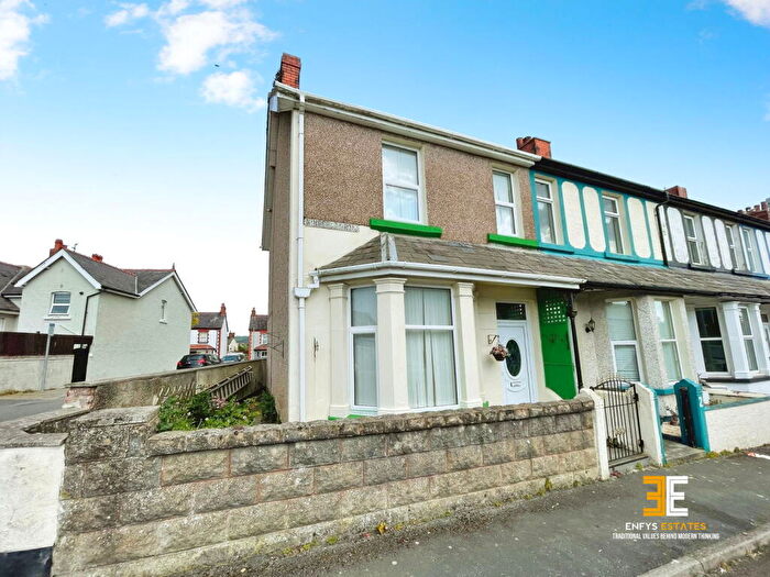 3 Bedroom End Of Terrace House For Sale In Kimberley Road, Llandudno Junction, LL31