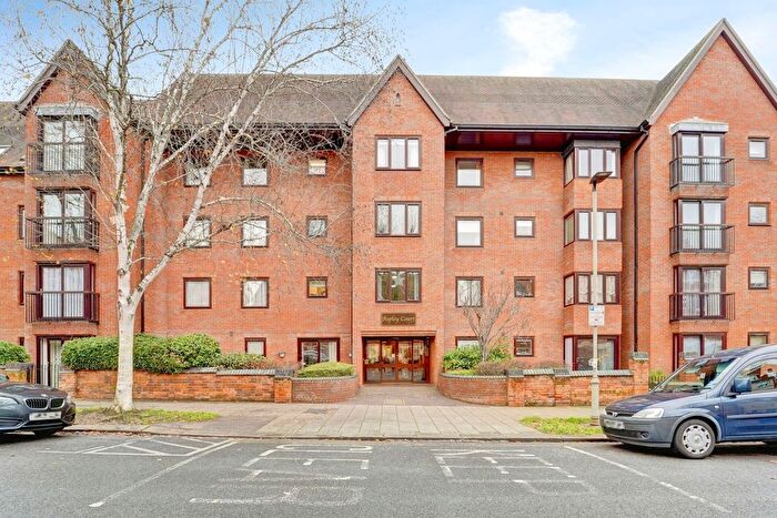 2 Bedroom Property For Sale In Warwick Avenue, Bedford, MK40