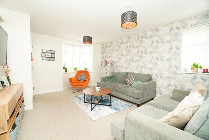 3 Bedroom Semi-Detached House For Sale In Bobbin Drive, Loughborough, LE11