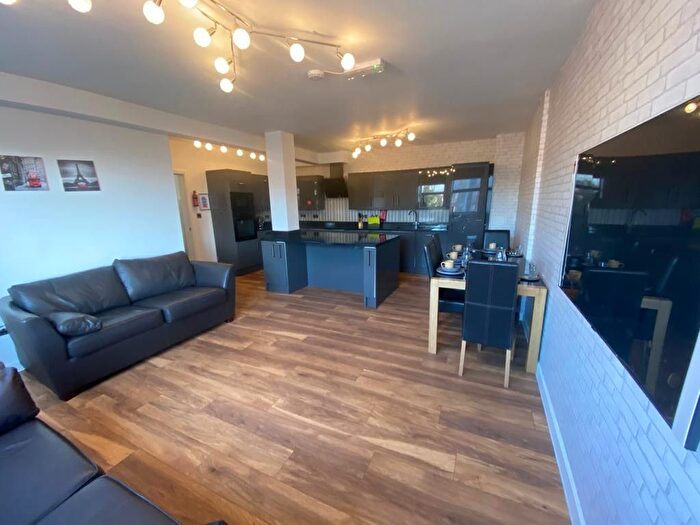 2 Bedroom Flat To Rent In Merve Apartments, Maidstone, Maidstone, Kent, ME14