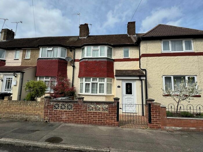 3 Bedroom Terraced House To Rent In Ingram Road, Dartford, DA1