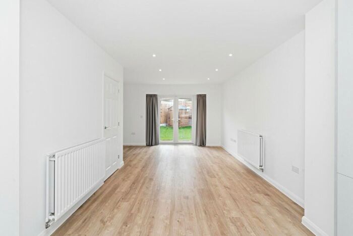 2 Bedroom End Of Terrace House To Rent In Pommel Court, Braintree, Essex, CM7
