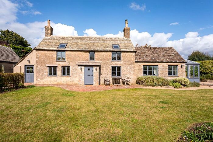 3 Bedroom Detached House For Sale In Itlay, Daglingworth, Cirencester, GL7