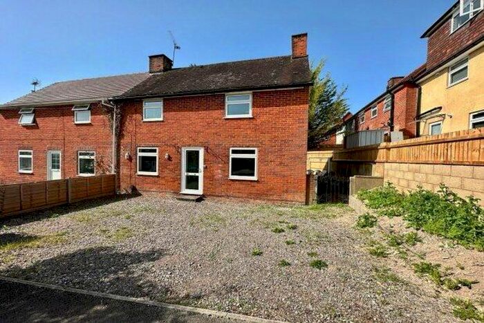 5 Bedroom Semi-Detached House To Rent In Stuart Crescent, Winchester, SO22