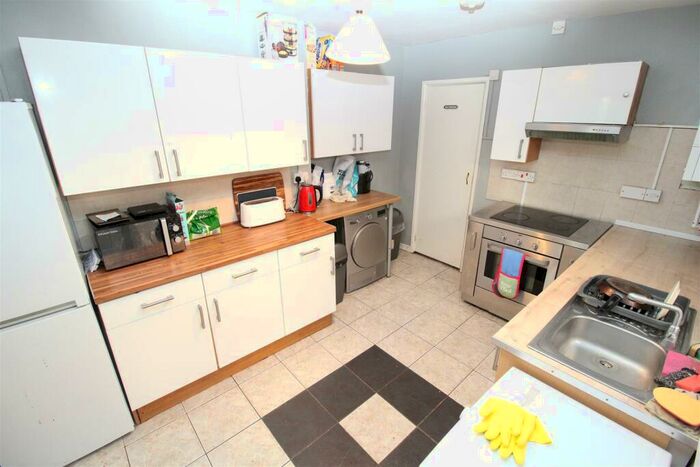 4 Bedroom Terraced House To Rent In Queen Street, Treforest, CF37