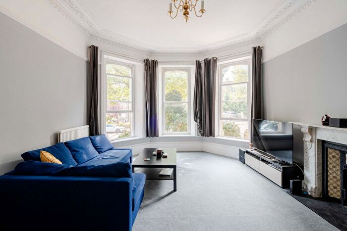 2 Bedroom Flat For Sale In Redland Road, Redland, Bristol, BS6