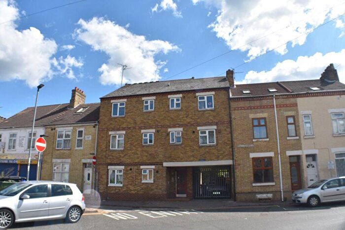 1 Bedroom Flat To Rent In Cromwell Road, Peterborough, PE1