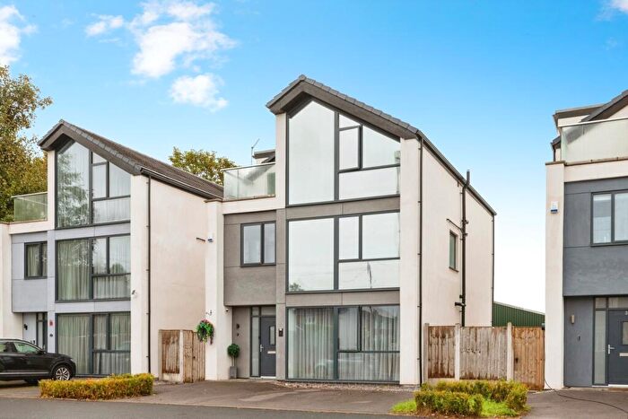 5 Bedroom Detached House For Sale In Meadow View, Radcliffe, Manchester, Greater Manchester, M26