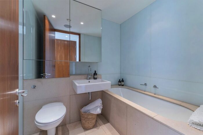 3 Bedroom Flat To Rent In Oval Road, London, NW1