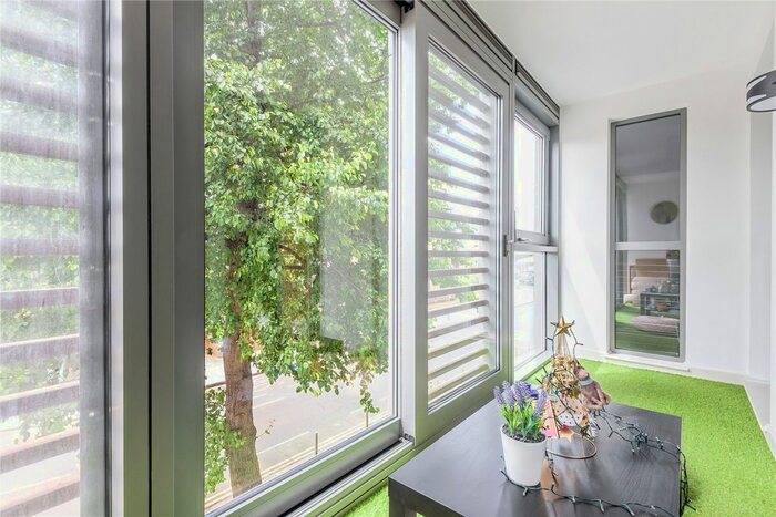 1 Bedroom Flat To Rent In Ealing Road, Brentford, TW8