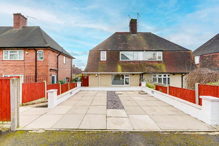 3 Bedroom Semi Detached House For Sale In Rosecroft Drive, Nottingham, NG5
