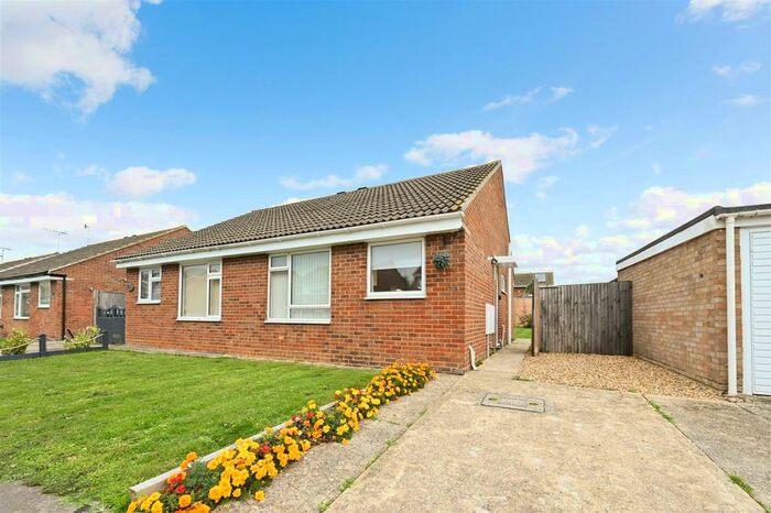 2 Bedroom Bungalow To Rent In Moorhen Way, Bognor Regis, PO22