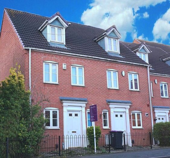 Semi-Detached House To Rent In Rothwell Close, St Georges, Telford, Shropshire, TF2