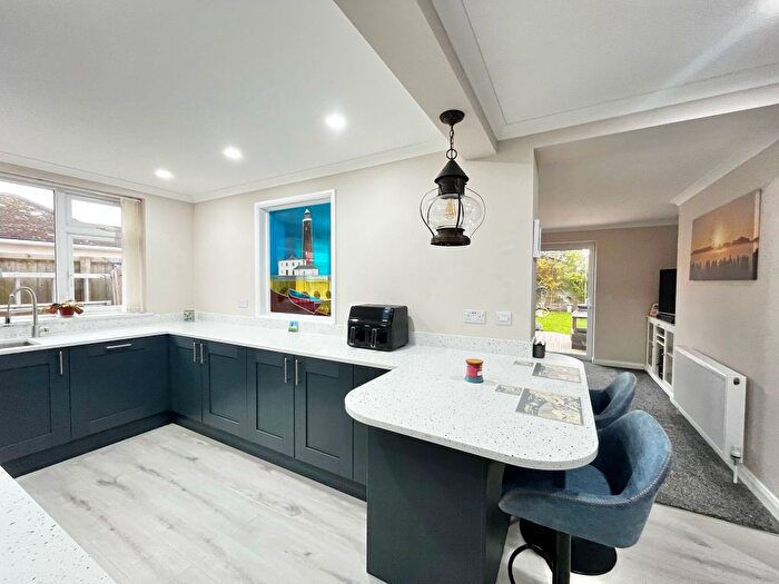 4 Bedroom Bungalow For Sale In Dungeness Road, Lydd, TN29