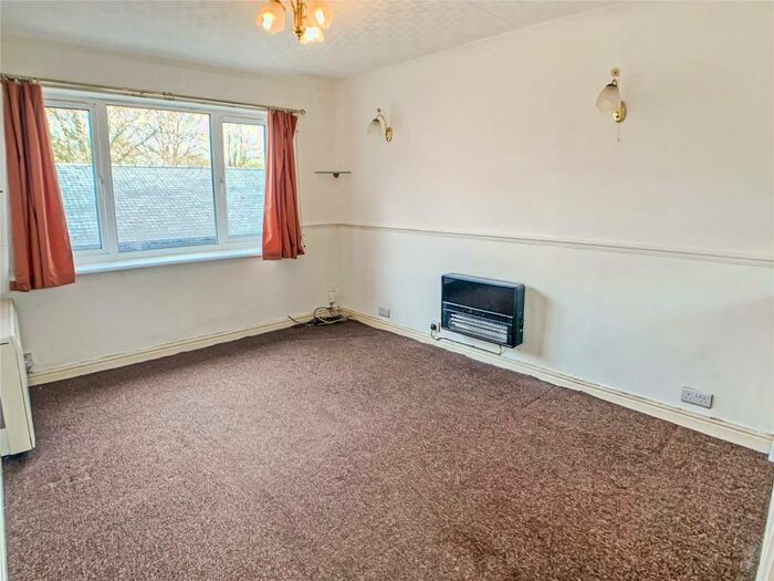 1 Bedroom Flat To Rent In Westminster Road, Eccles, M30