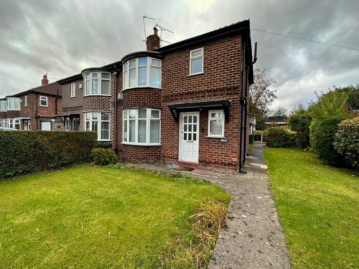 3 Bedroom Semi-Detached House To Rent In Kingsway, Manchester, M20