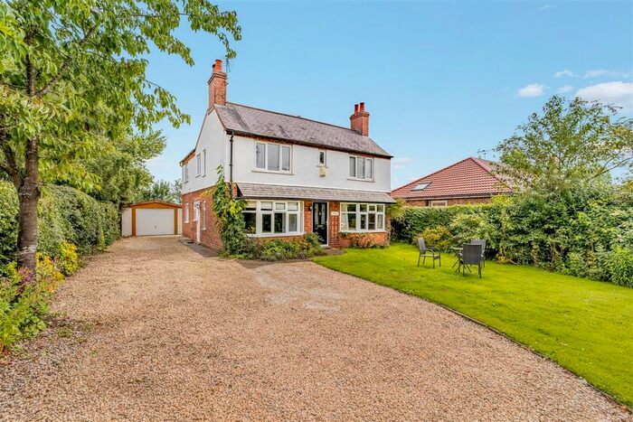 4 Bedroom Detached House For Sale In Broadgate Lane, Kelham, Newark, NG23