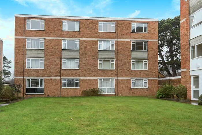 2 Bedroom Apartment To Rent In Woking, Surrey, GU22