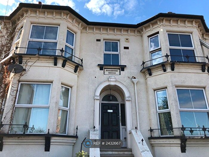 2 Bedroom Flat To Rent In Brownlow Road, Felixstowe, IP11