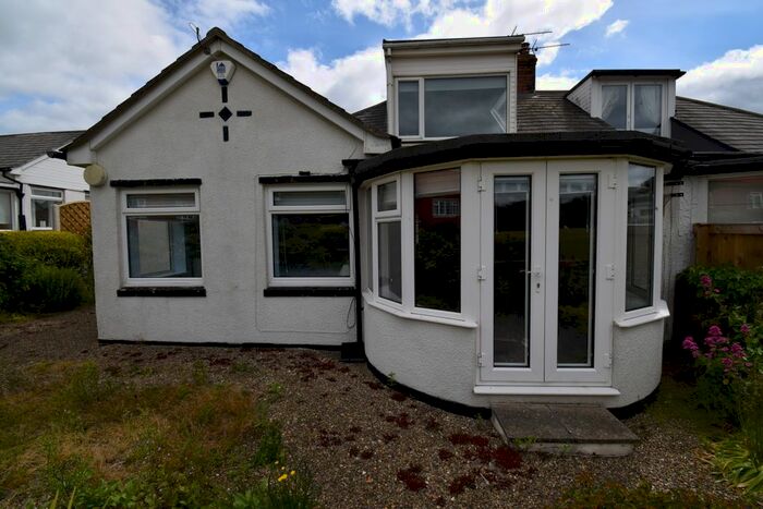 3 Bedroom Bungalow To Rent In Riviera Drive, Bridlington, Yorkshire, YO15