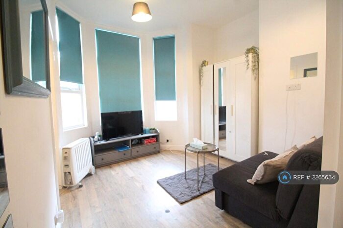 1 Bedroom Flat To Rent In Holyhead Road, Coventry, CV1