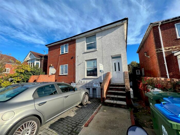 2 Bedroom Flat To Rent In Park Road, Southampton, Hampshire, SO15