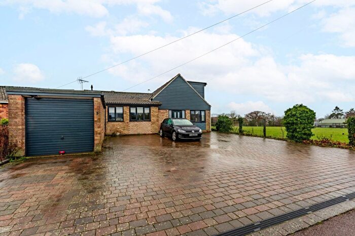 5 Bedroom Detached House For Sale In Kingfisher Court, Oulton Broad South, NR33