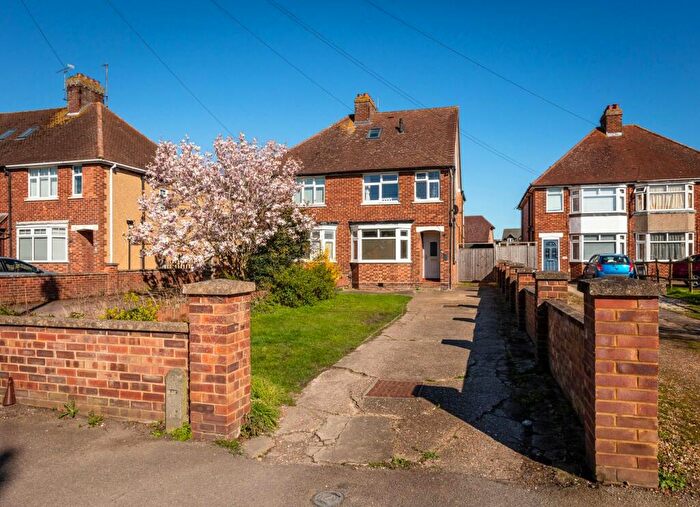 4 Bedroom Semi-Detached House For Sale In High Street, Arlesey, SG15