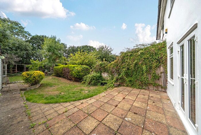 4 Bedroom Semi-Detached House To Rent In Oxford Crescent, New Malden, KT3