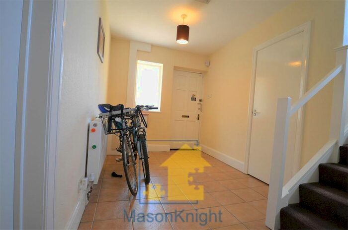 7 Bedroom Semi-Detached House To Rent In Gibbins Road, Selly Oak, Birmingham, B29